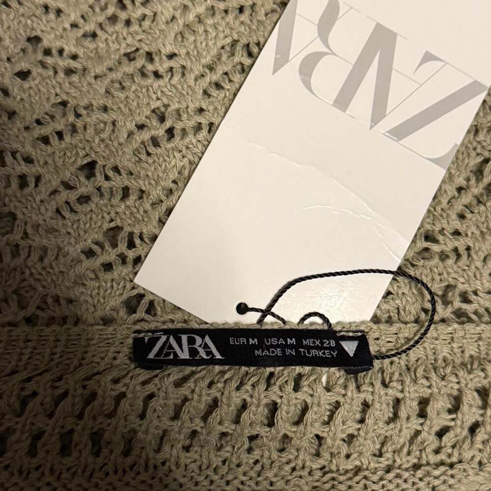 Zara - Picture 3 of 3